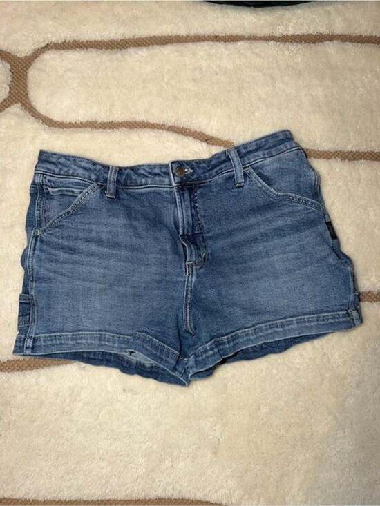 Silver Jeans Pants - Silver Jeans Co. Women’s W30 Medium Wash Denim Shorts Curved Hem